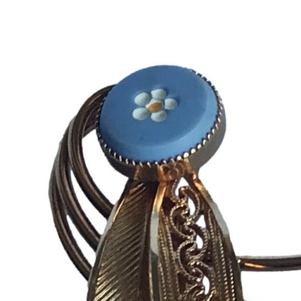 Vintage 14K Gold Daisy Design Porcelain-like Blue Brooch Signed - Picture 7 of 7